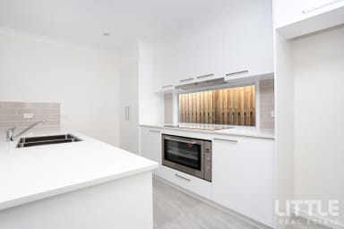 Property 33 Ignatius Street, AUGUSTINE HEIGHTS QLD 4300 IMAGE 0