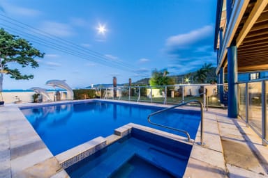 Property 30 Coral Esplanade, CANNONVALE QLD 4802 IMAGE 0