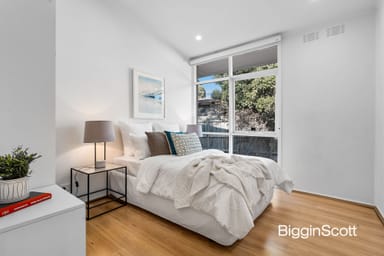 Property 7 Foster Crescent, KNOXFIELD VIC 3180 IMAGE 0