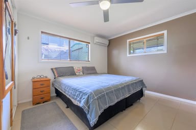 Property 5 Sayre Crescent, BOYNE ISLAND QLD 4680 IMAGE 0