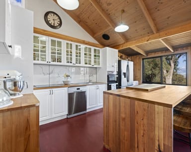 Property 28 Bushland Close, Tolmie VIC 3723 IMAGE 0