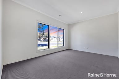 Property 19 Pembridge Avenue, WILLIAMS LANDING VIC 3027 IMAGE 0