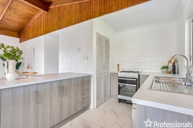 Property 10 Banksia Close, HOLLOWAYS BEACH QLD 4878 IMAGE 0