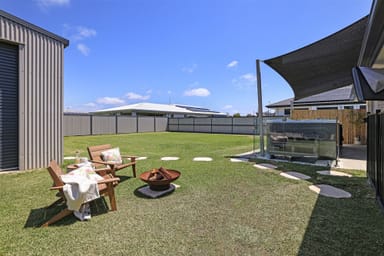 Property 18 Avalon Street, BURNETT HEADS QLD 4670 IMAGE 0