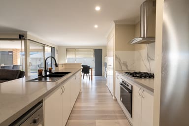 Property 11 Usher Meander, BALDIVIS WA 6171 IMAGE 0