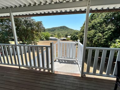 Property 7 Heathwood Court, HAMPDEN QLD 4741 IMAGE 0