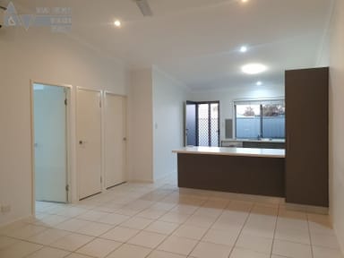 Property Unit 10, 8 Hillcrest St, Emerald QLD 4720 IMAGE 0