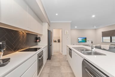 Property 17 Observation Rise, Julago QLD 4816 IMAGE 0