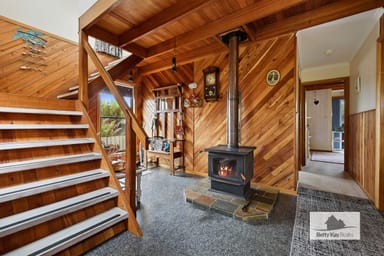 Property 1 Shoobridge Street, CRAYFISH CREEK TAS 7321 IMAGE 0