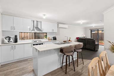 Property 39 Diplomat Crescent, Cranbourne South VIC 3977 IMAGE 0