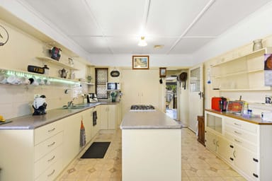 Property 25 Doyle Street, HARLAXTON QLD 4350 IMAGE 0