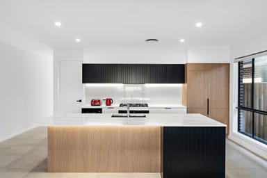 Property 19 Bayhorse Avenue, CARNES HILL NSW 2171 IMAGE 0