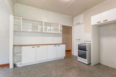 Property 2 Robert Street, EBBW VALE QLD 4304 IMAGE 0