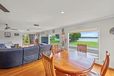 Property 7 The Esplanade, JACOBS WELL QLD 4208 IMAGE 0