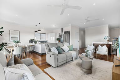 Property 7 Berringar Street, WYNNUM QLD 4178 IMAGE 0