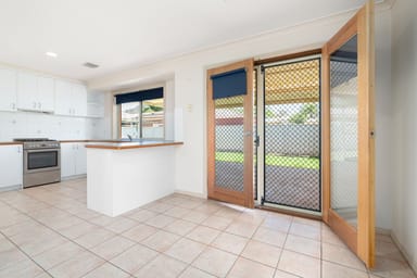 Property 5 Oakmont Circuit, Wodonga VIC 3690 IMAGE 0