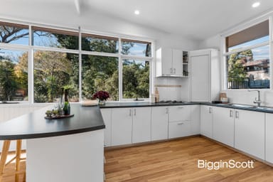 Property 7 Foster Crescent, KNOXFIELD VIC 3180 IMAGE 0