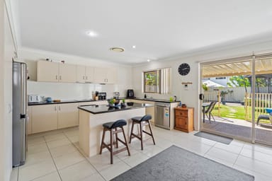 Property 31 Barnham Street, WYNNUM QLD 4178 IMAGE 0