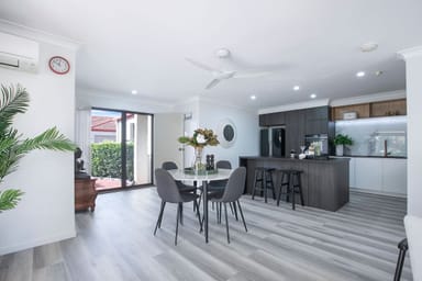 Property 25, 74 Plaza Street, Wynnum West QLD 4178 IMAGE 0
