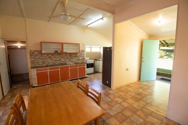 Property 17 East Street, Esk QLD 4312 IMAGE 0