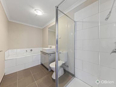 Property 27 Zeta Circuit, Cranbourne North VIC 3977 IMAGE 0