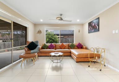 Property 7 Oakview Street, PARKINSON QLD 4115 IMAGE 0