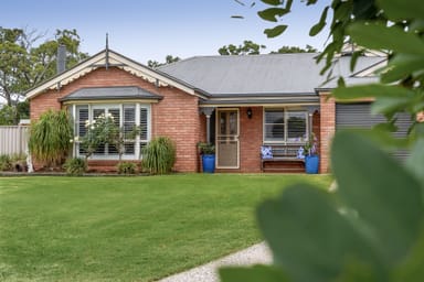 Property 9 Ironbark Crescent, MERINGANDAN WEST QLD 4352 IMAGE 0