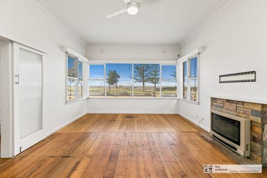 Property 33 Beach Street, Seaholme VIC 3018 IMAGE 0