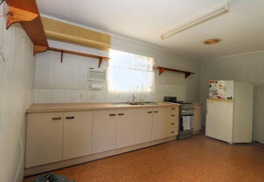 Property 31 Wave St, Burnett Heads QLD 4670 IMAGE 0