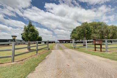 Property 93 Hecks Road, Fairney View QLD 4306 IMAGE 0