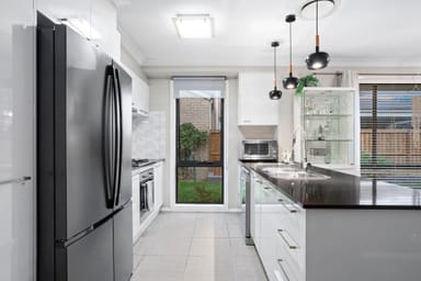 Property 5 Sovereign Circuit, Glenfield NSW 2167 IMAGE 0