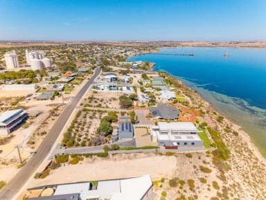 Property 17 Flinders Drive, Streaky Bay SA 5680 IMAGE 0