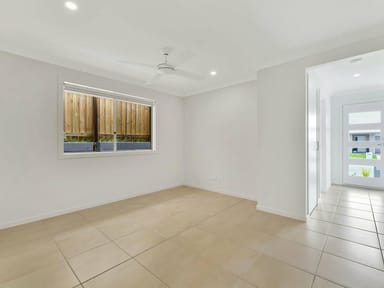 Property 33 Mount Mitchell Street, Park Ridge QLD 4125 IMAGE 0