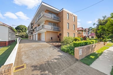 Property 1/26 Swain Street, HOLLAND PARK WEST QLD 4121 IMAGE 0