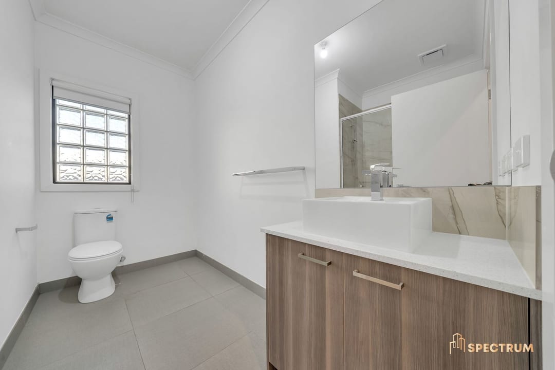 12th photo of property at 12 Hedge Place, Pakenham VIC 3810