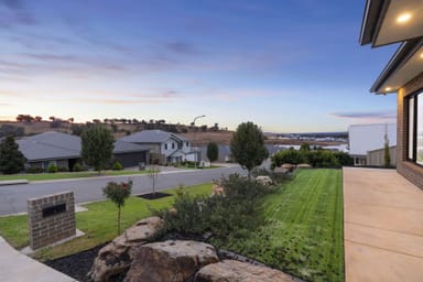 Property 19 BENNELONG CRESCENT, LLOYD NSW 2650 IMAGE 0