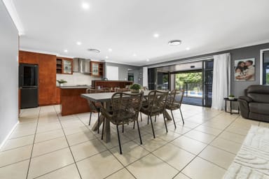 Property 7 Jackson Close, HIGHFIELDS QLD 4352 IMAGE 0