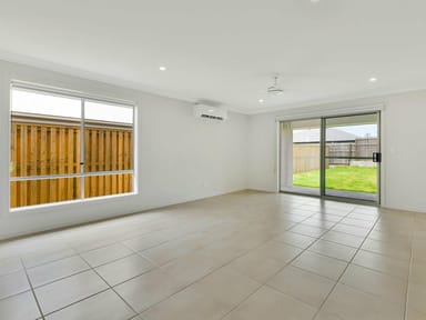 Property 33 Mount Mitchell Street, Park Ridge QLD 4125 IMAGE 0