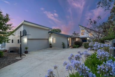 Property 18 Harpur Place, Garran ACT 2605 IMAGE 0