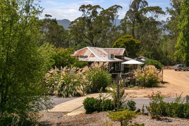 Property 7045 Great Alpine Road, Porepunkah VIC 3740 IMAGE 0