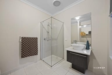 Property 33 Australis Drive, Williams Landing VIC 3027 IMAGE 0