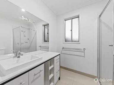 Property 37 Evesham Street, Cranbourne North VIC 3977 IMAGE 0