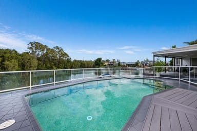 Property 7 Cutwater Close, CLEAR ISLAND WATERS QLD 4226 IMAGE 0