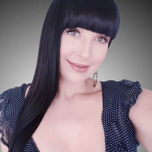 Property Agent Lilly Tichborne