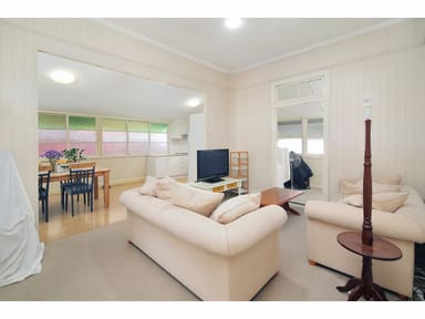 Property 8 Avondale Avenue, ANNERLEY QLD 4103 IMAGE 0