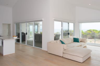 Property 15 Surfside Terrace, Glenfield WA 6532 IMAGE 0