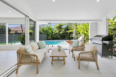 Property 8 Pipit Parade, Burleigh Waters QLD 4220 IMAGE 0