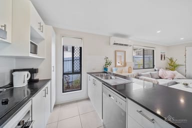 Property 27 Dalby Street, HOLMVIEW QLD 4207 IMAGE 0