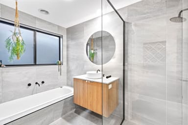 Property 5 Warrumbungle Close, Ocean Grove VIC 3226 IMAGE 0