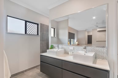 Property 17 Observation Rise, Julago QLD 4816 IMAGE 0